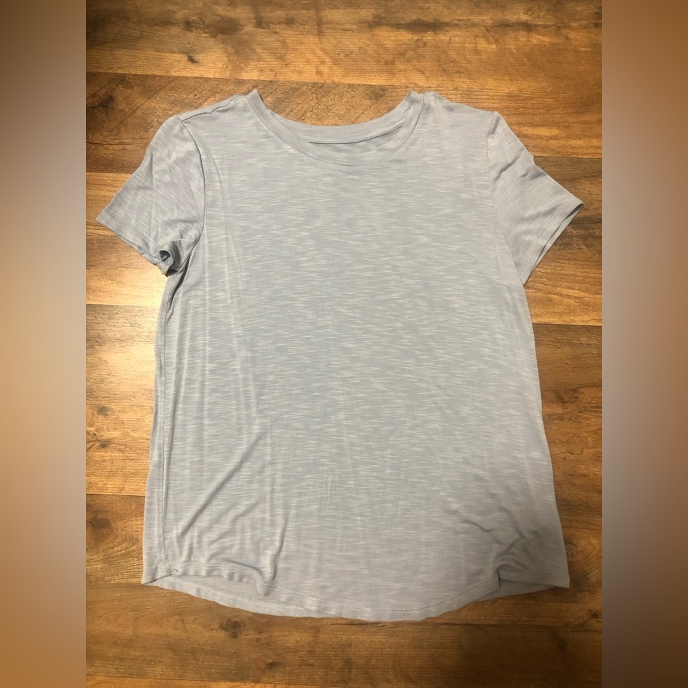 gap shirt